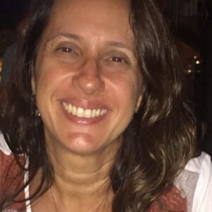 Carla Gibertoni Carneiro